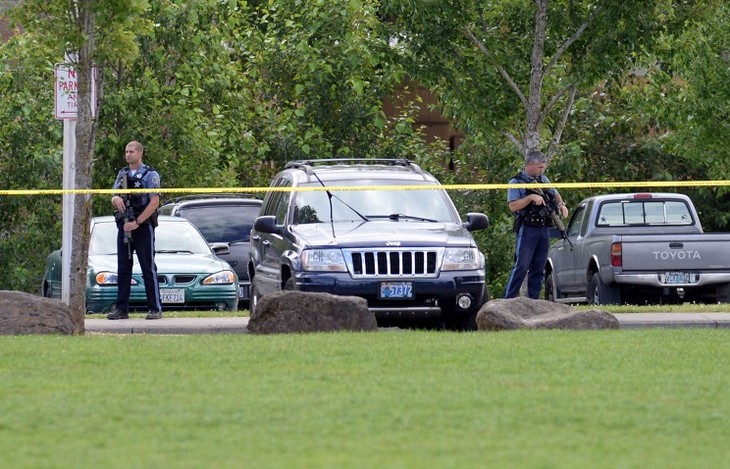 В результате стрельбы у колледжа в Орегоне погибли 15 человек - ảnh 1
